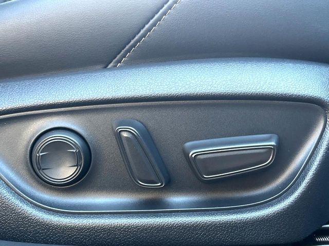 TOYOTA CROWN SEDAN HYBRID 2022 Image 31