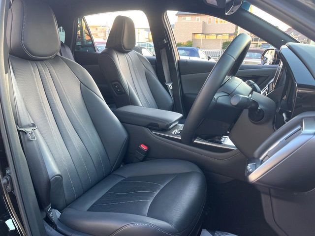 TOYOTA CROWN SEDAN HYBRID 2022 Image 31