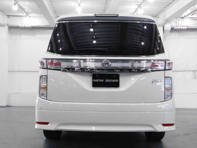 NISSAN ELGRAND 2018 Image 31