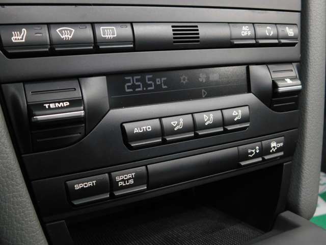 PORSCHE BOXSTER 2011 Image 31