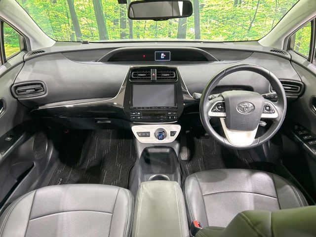 TOYOTA PRIUS 2017 Image 31