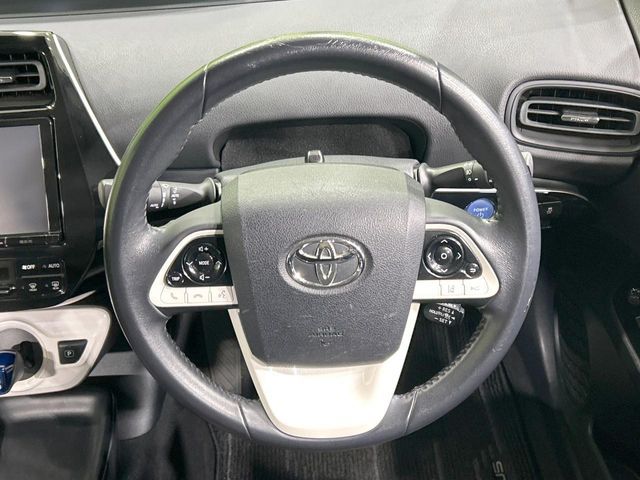 TOYOTA PRIUS 2017 Image 31