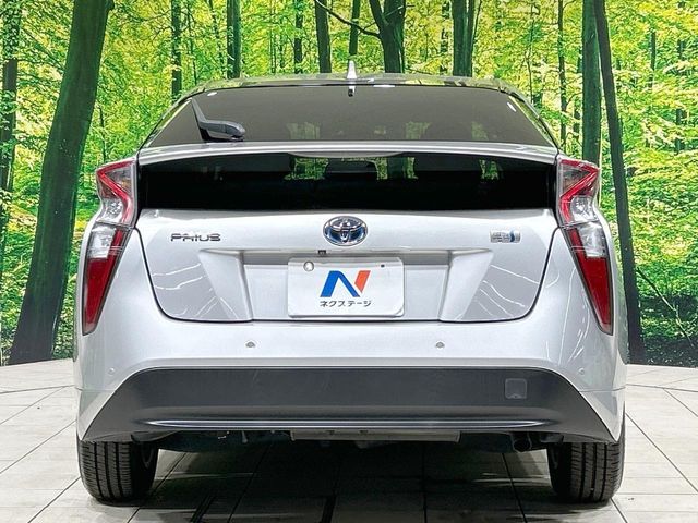 TOYOTA PRIUS 2017 Image 31