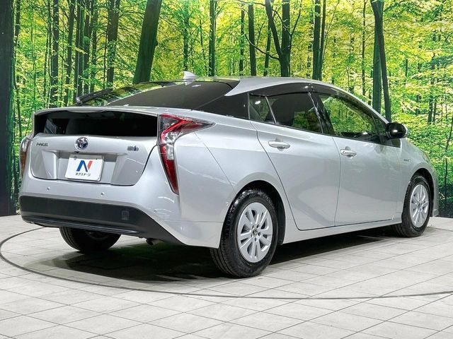 TOYOTA PRIUS 2017 Image 31