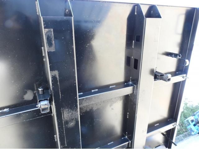 MITSUBISHI CANTER 2017 Image 31