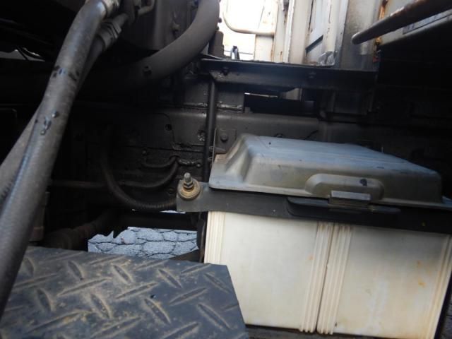 HINO RANGER 2004 Image 31