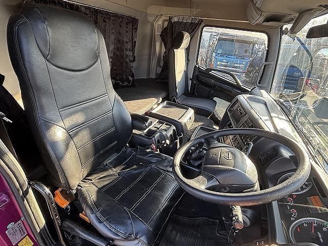 HINO PROFIA 2015 Image 31