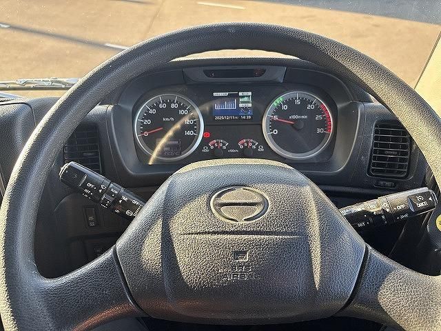 HINO PROFIA 2015 Image 31