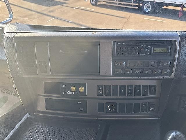 HINO PROFIA 2015 Image 31