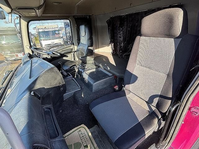 HINO PROFIA 2015 Image 31