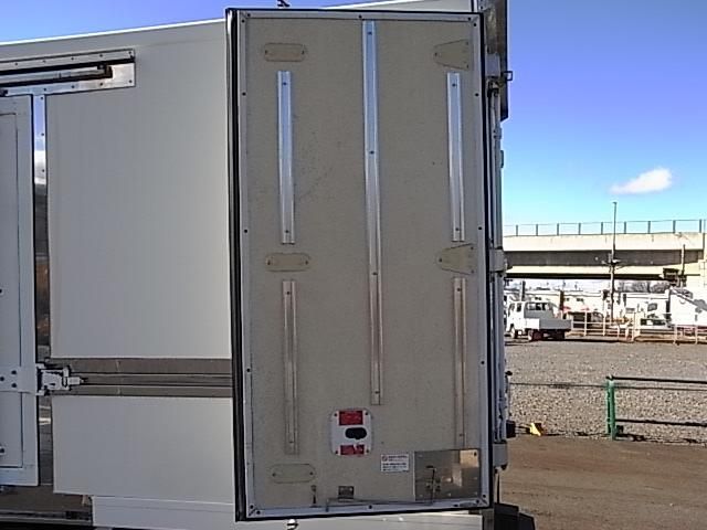 ISUZU ELF 2015 Image 31