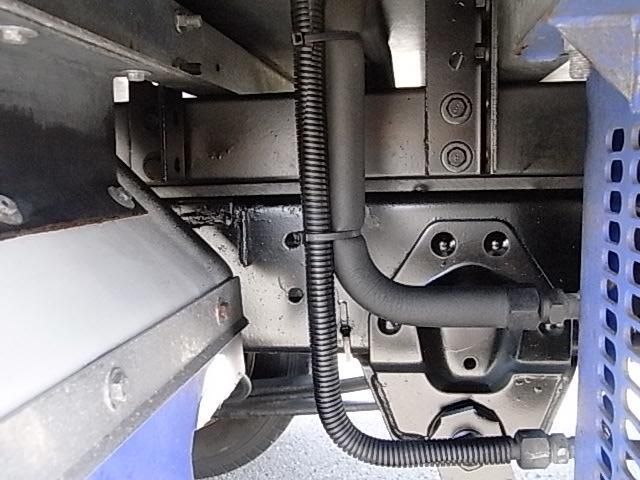 ISUZU ELF 2015 Image 31