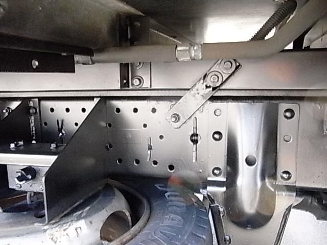 ISUZU ELF 2015 Image 31