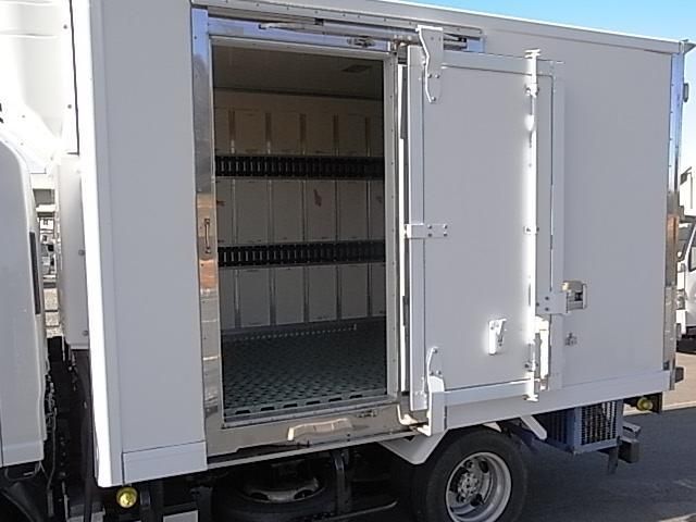 ISUZU ELF 2015 Image 31