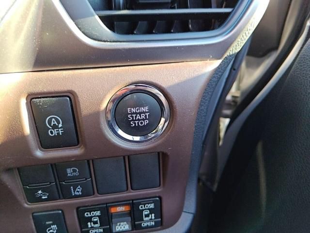 TOYOTA ESQUIRE 2019 Image 31