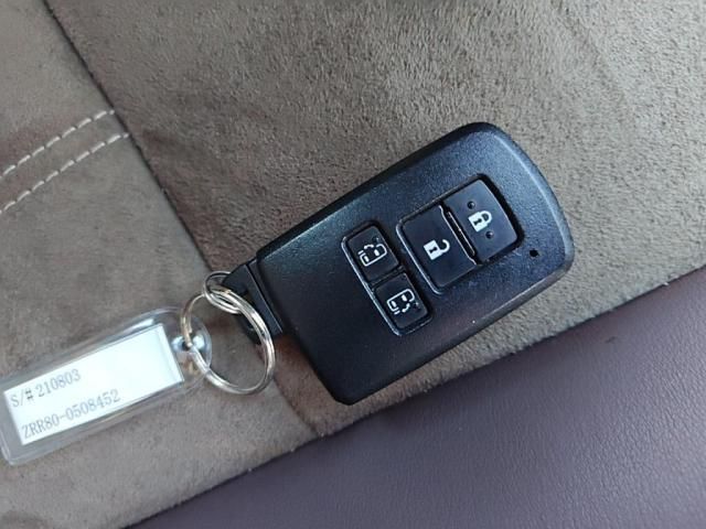 TOYOTA ESQUIRE 2019 Image 31