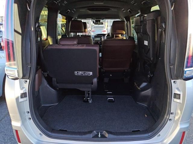 TOYOTA ESQUIRE 2019 Image 31