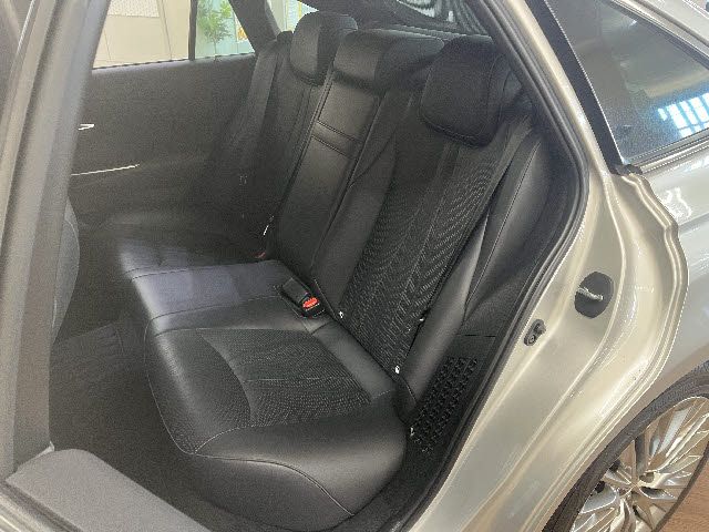 TOYOTA CROWN SEDAN HYBRID 2018 Image 31