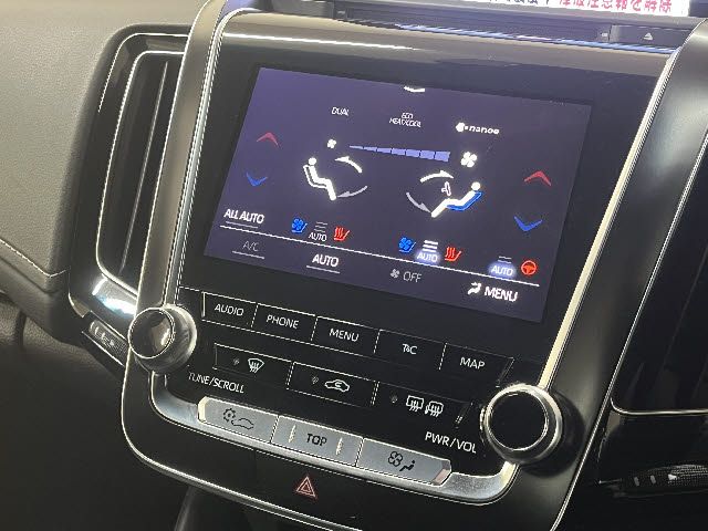 TOYOTA CROWN SEDAN HYBRID 2018 Image 31