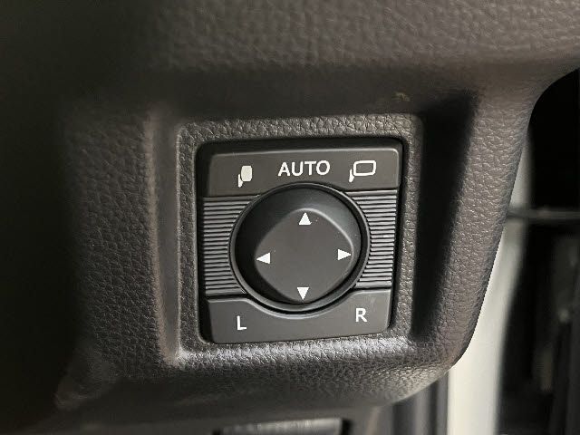 TOYOTA CROWN SEDAN HYBRID 2018 Image 31