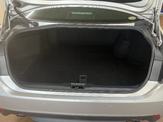 TOYOTA CROWN SEDAN HYBRID 2018 Image 31