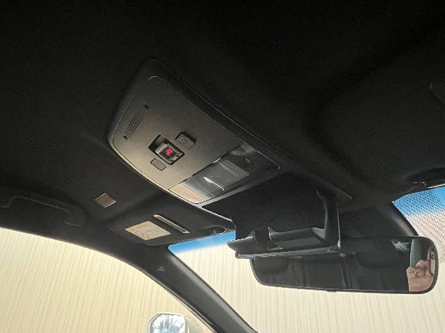 TOYOTA CROWN SEDAN HYBRID 2018 Image 31