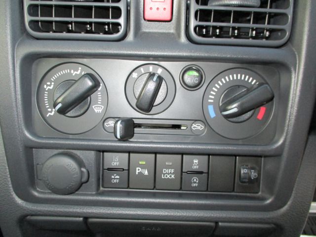 SUZUKI CARRY TRUCK 4WD 2024 Image 31