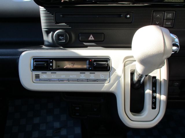 SUZUKI WAGON R SMILE 2024 Image 31