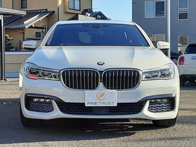 BMW 7SERIES 2016 Image 31