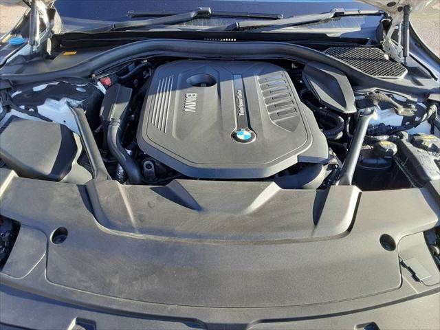 BMW 7SERIES 2016 Image 31