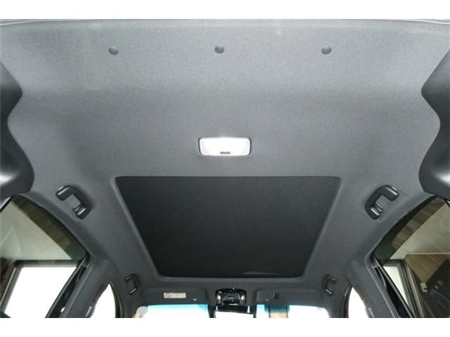 TOYOTA HARRIER 4WD 2022 Image 31