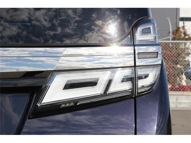 TOYOTA VELLFIRE 2018 Image 31