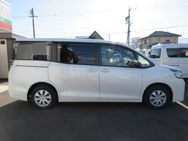 TOYOTA VOXY 4WD 2019 Image 31