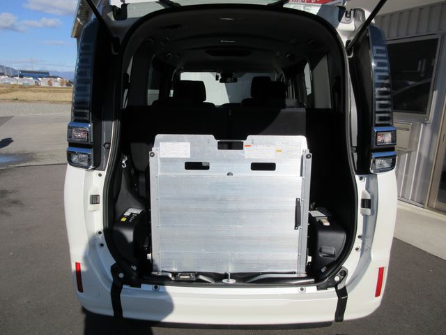 TOYOTA VOXY 4WD 2019 Image 31