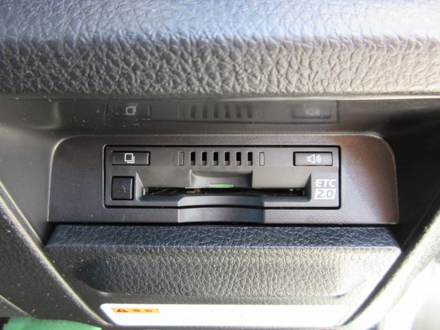 TOYOTA VOXY 4WD 2019 Image 31