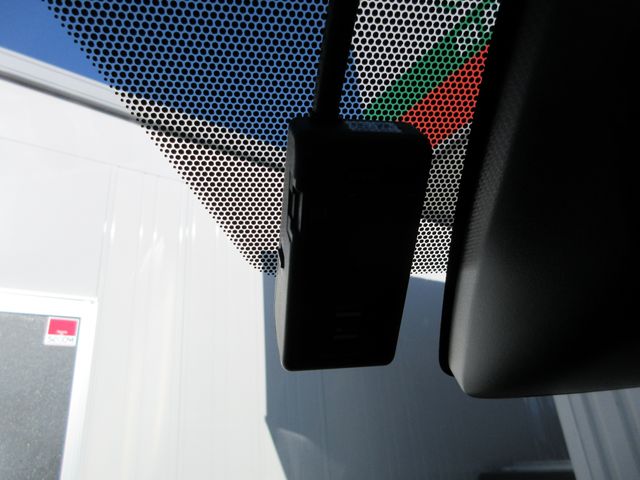 TOYOTA VOXY 4WD 2019 Image 31