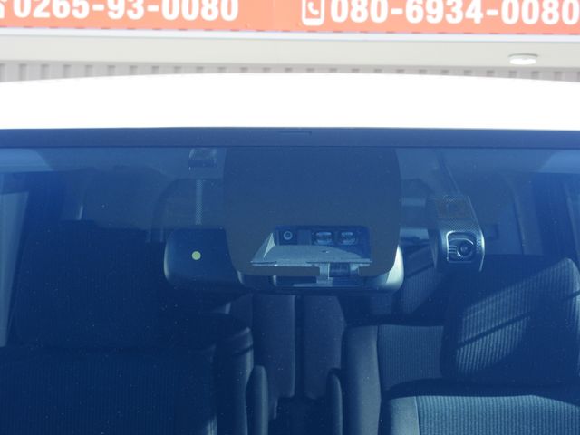 TOYOTA VOXY 4WD 2019 Image 31