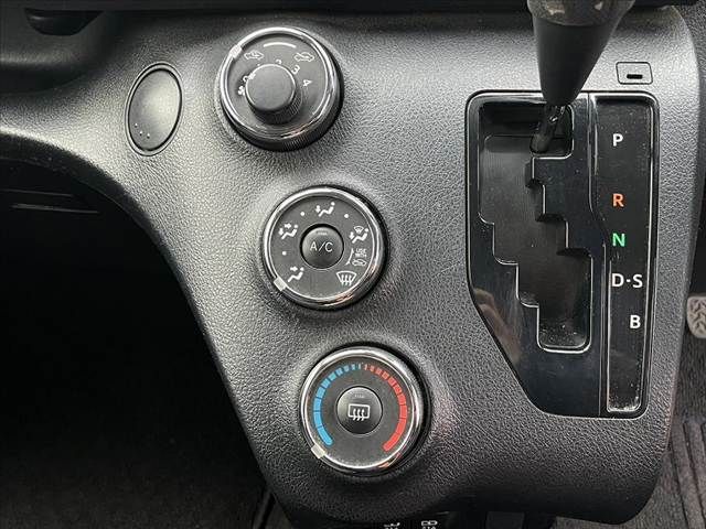 TOYOTA SIENTA 2018 Image 31