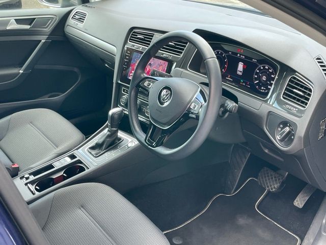 VOLKSWAGEN GOLF VARI 2019 Image 31