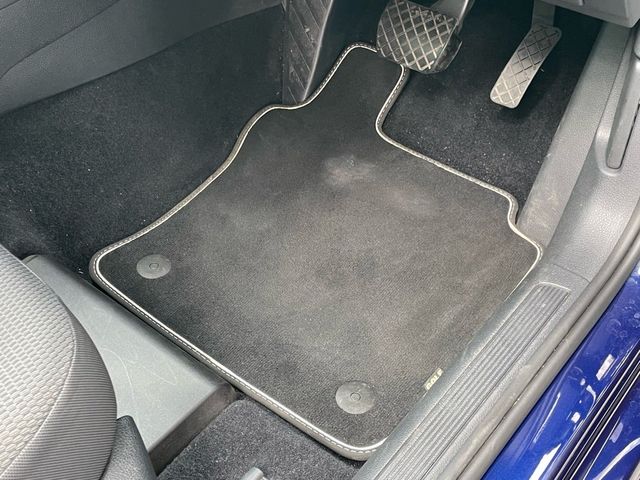 VOLKSWAGEN GOLF VARI 2019 Image 31