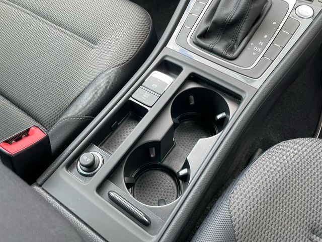 VOLKSWAGEN GOLF VARI 2019 Image 31