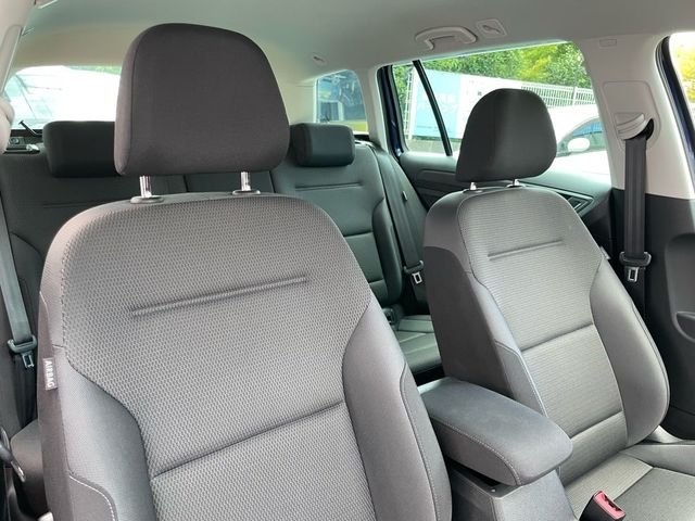 VOLKSWAGEN GOLF VARI 2019 Image 31