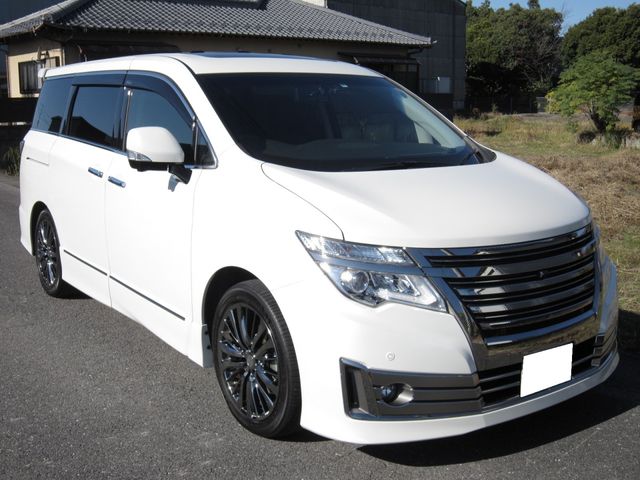 NISSAN ELGRAND 2018 Image 31
