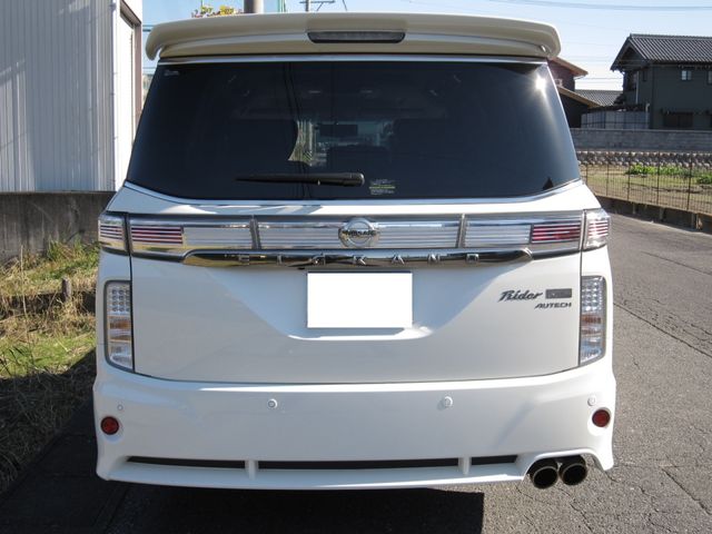 NISSAN ELGRAND 2018 Image 31