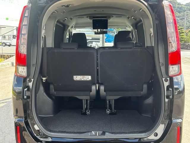 TOYOTA NOAH HYBRID 2015 Image 31