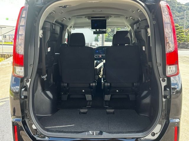 TOYOTA NOAH HYBRID 2015 Image 31