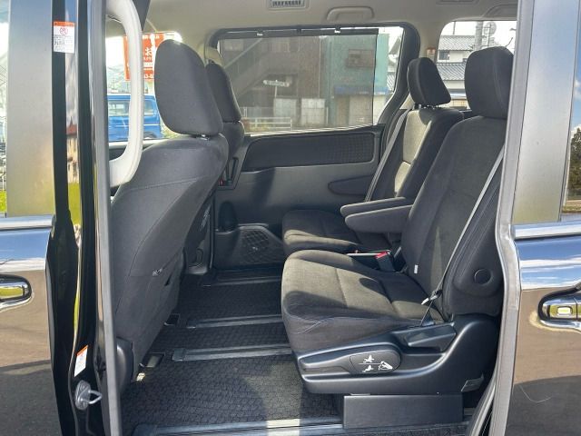 TOYOTA NOAH HYBRID 2015 Image 31