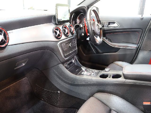 AMG GLA CLASS 2016 Image 31