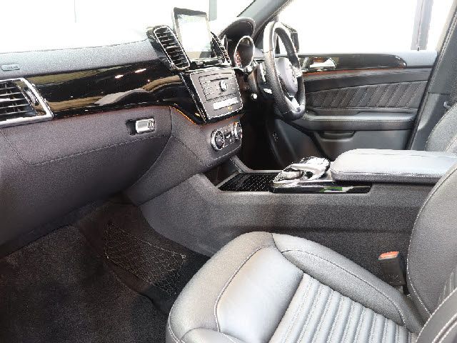 MERCEDES BENZ MERCEDES AMG GLE CLA 2017 Image 31