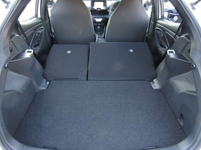 TOYOTA YARIS HYBRID 2021 Image 31